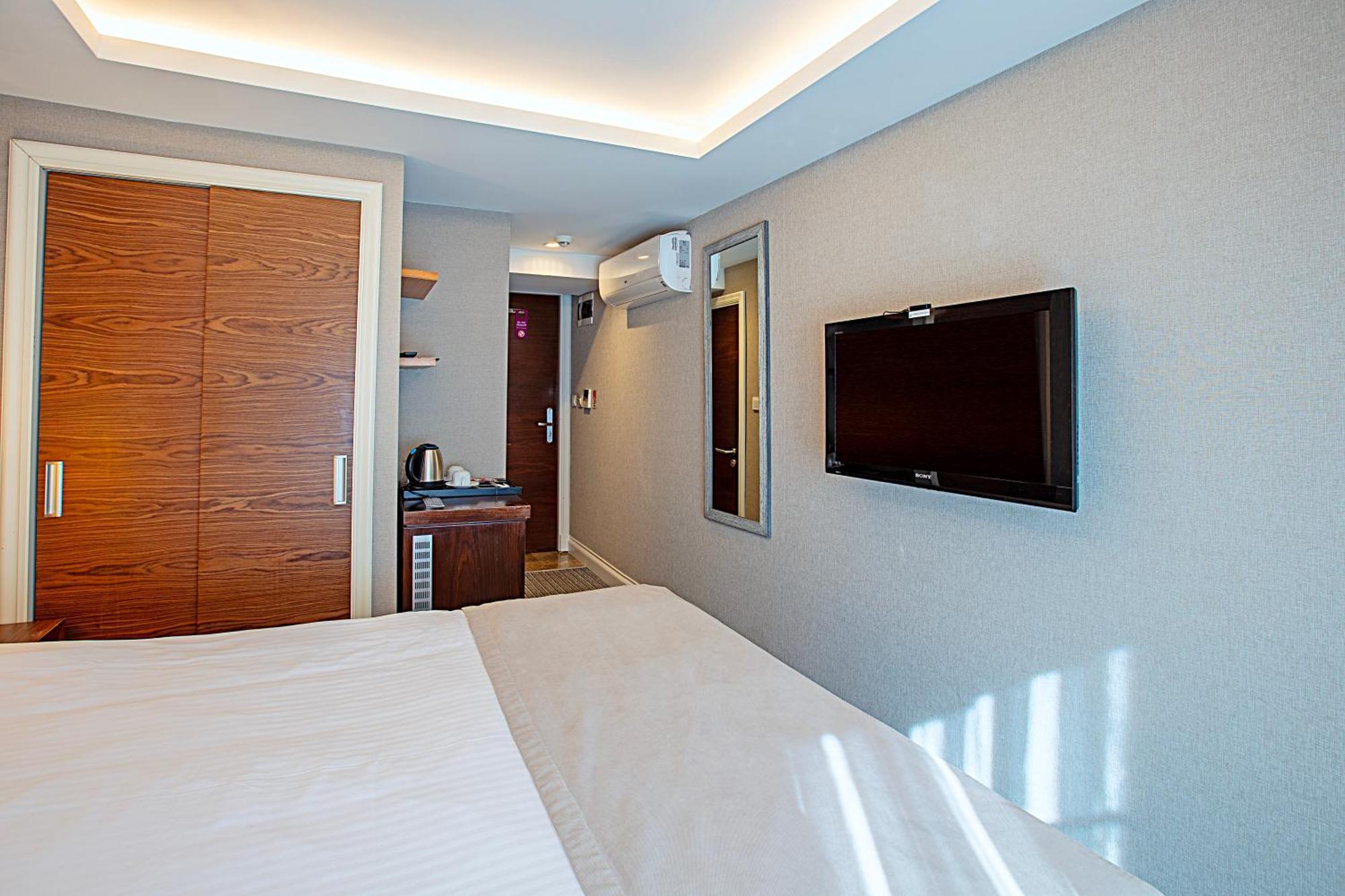Aston Hotel Taksim Estambul Exterior foto