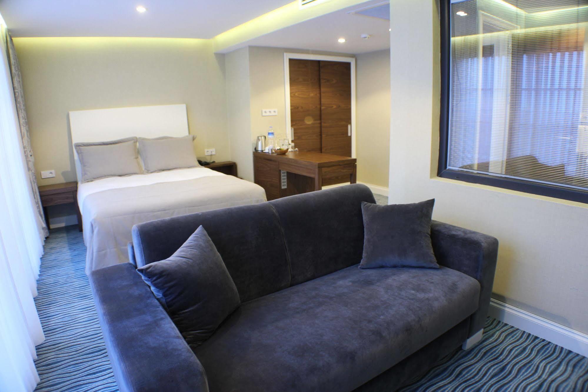 Aston Hotel Taksim Estambul Exterior foto