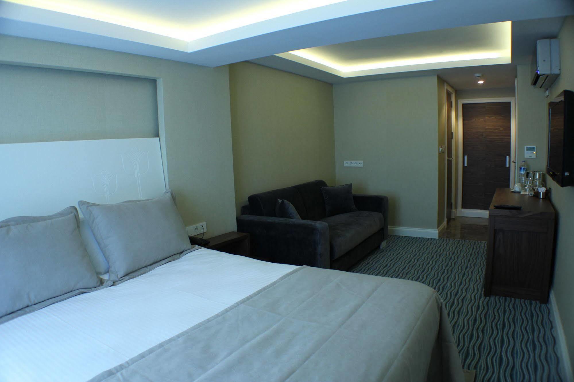 Aston Hotel Taksim Estambul Exterior foto
